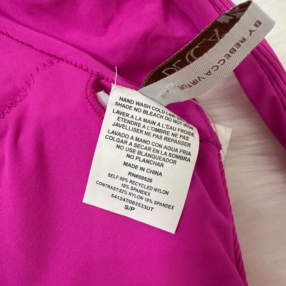 Becca by Rebecca Virtue Modern Edge Sophie Rib Texture Plunge Back V-Neck Cutout - Picture 4 of 6